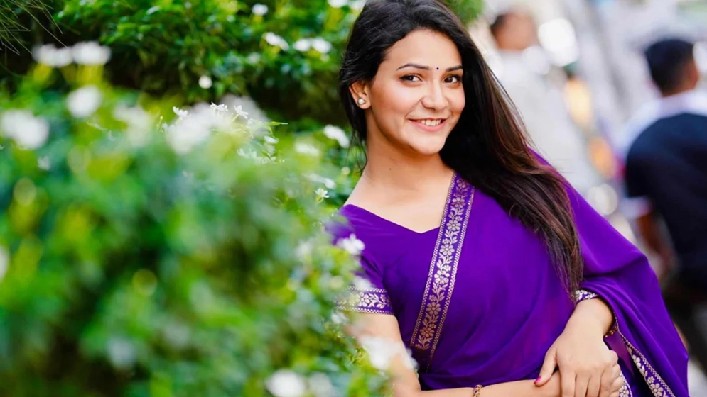 দেশে ফিরেছেন আত্মহত্যার প্ররোচনা মামলায় অভিযুক্ত অভিনেত্রী তিথি