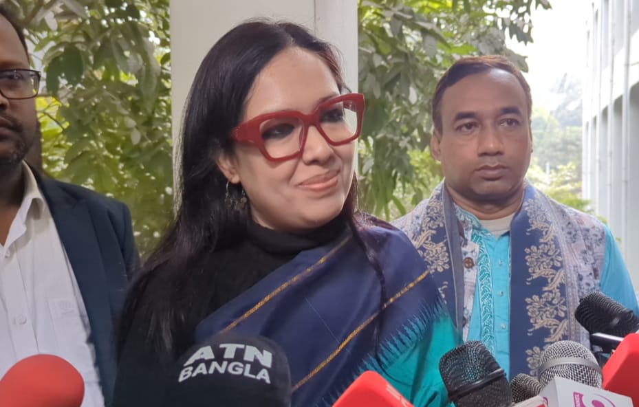 মনোনয়ন না দেয়ায় দলের প্রতি কষ্ট নেই: রুমিন ফারহানা