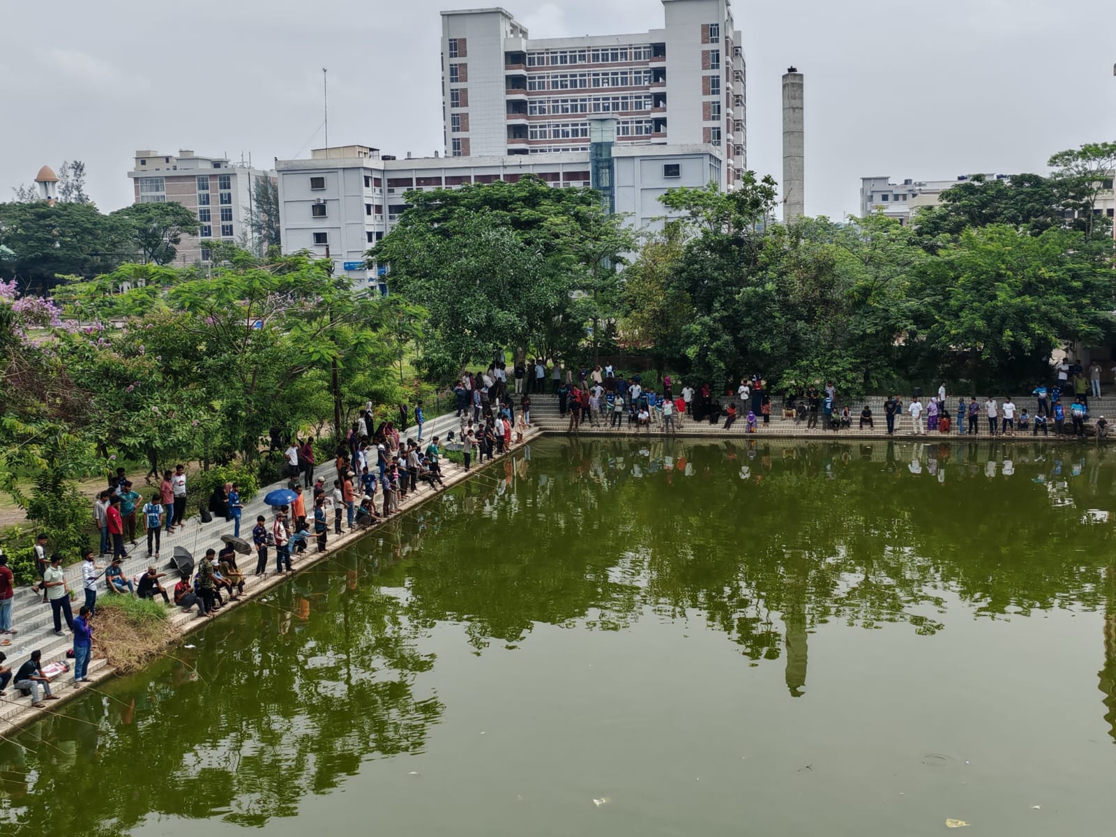 উৎসবমুখর পরিবেশে পাবিপ্রবিতে মাছ ধরার প্রতিযোগিতা অনুষ্ঠিত