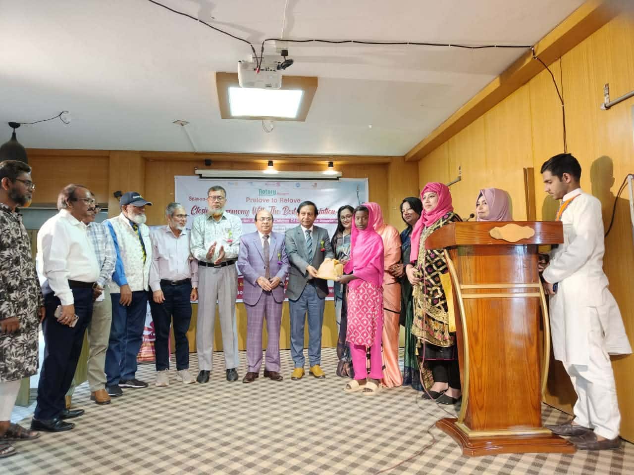 সহমর্মিতার বার্তা ছড়াল রোটার্যাক্ট ক্লাব অব রাজশাহী গভর্নমেন্ট কলেজ