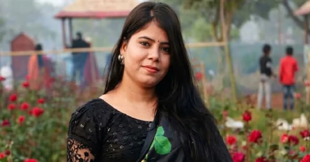 রাজধানীতে ছিনতাইকারীর টানে চলন্ত রিকশা থেকে পড়ে নারীর মৃত্যু