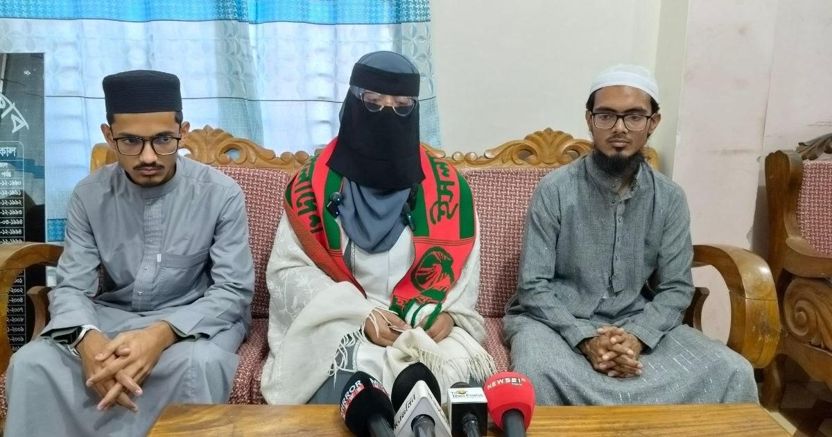 হাত পাখার নারী কর্মীদের ওপর জামায়াত কর্মীদের হামলা, আহত ৩