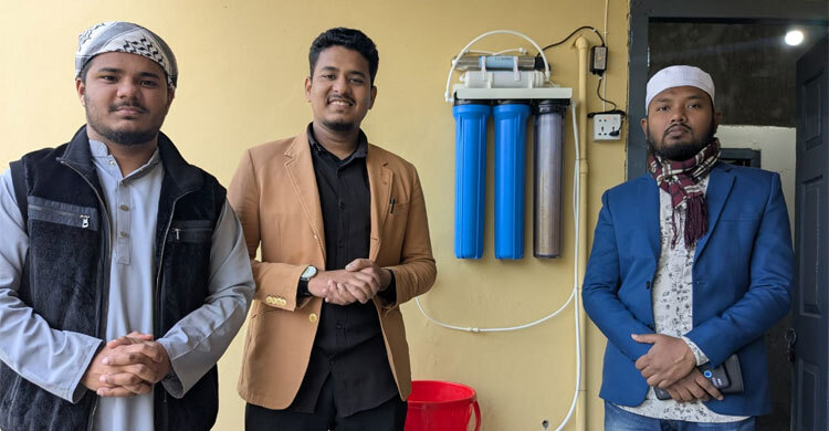 রাকসুর উদ্যোগে ক্যাম্পাসের বিভিন্ন পয়েন্টে পানির ফিল্টার স্থাপন