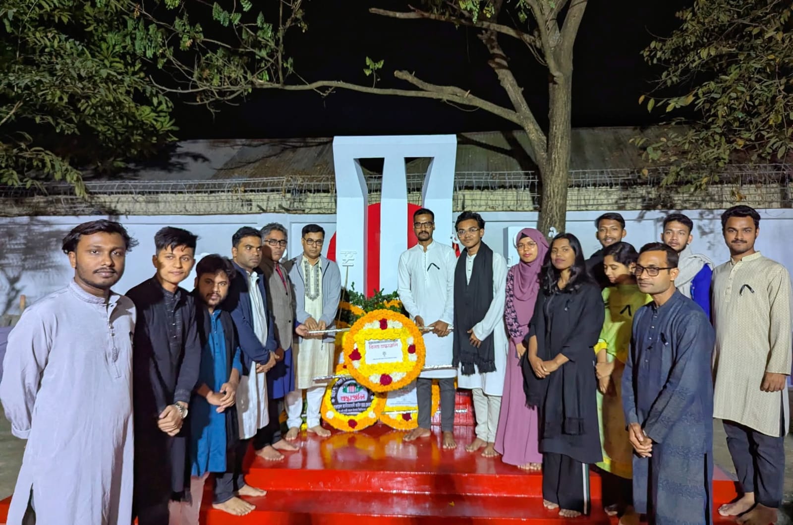 শহিদ দিবসের প্রথম প্রহরে নজরুল বিশ্ববিদ্যালয় প্রেসক্লাবের শ্রদ্ধাঞ্জলি