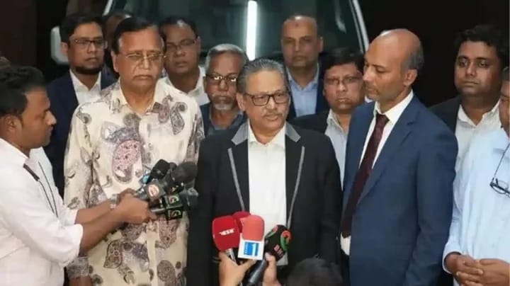 তারেক রহমানকে সমর্থন জানিয়ে একযোগে সরে দাঁড়ালেন ৪ প্রার্থী