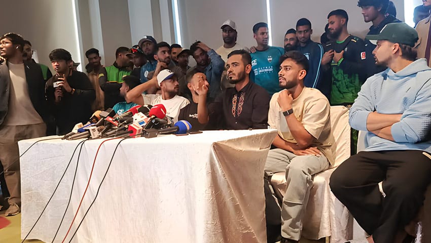 সব ধরনের ক্রিকেট বর্জনের ঘোষণা খেলোয়াড়দের