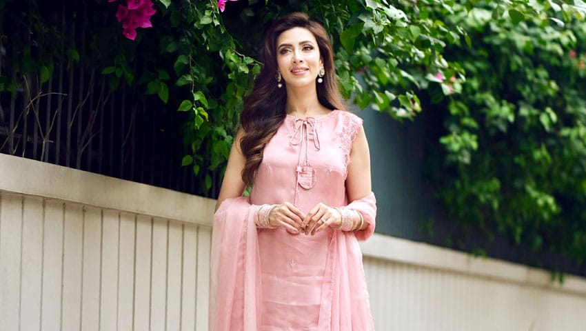 সিনেমা মুক্তির আগেই আলোচনায় মিম