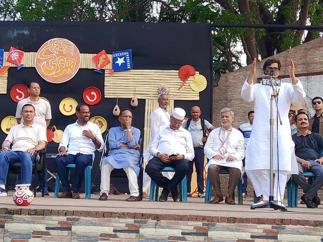ভাসানীর মাজার জিয়ারত ও মাভাবিপ্রবি উন্নয়নে প্রধানমন্ত্রীর আশ্বাস